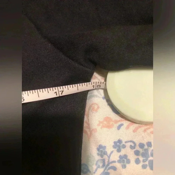 😎Black long sleeve top😎 - Picture 4 of 14